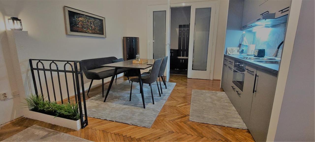 Bohemian Appartement Belgrado Buitenkant foto