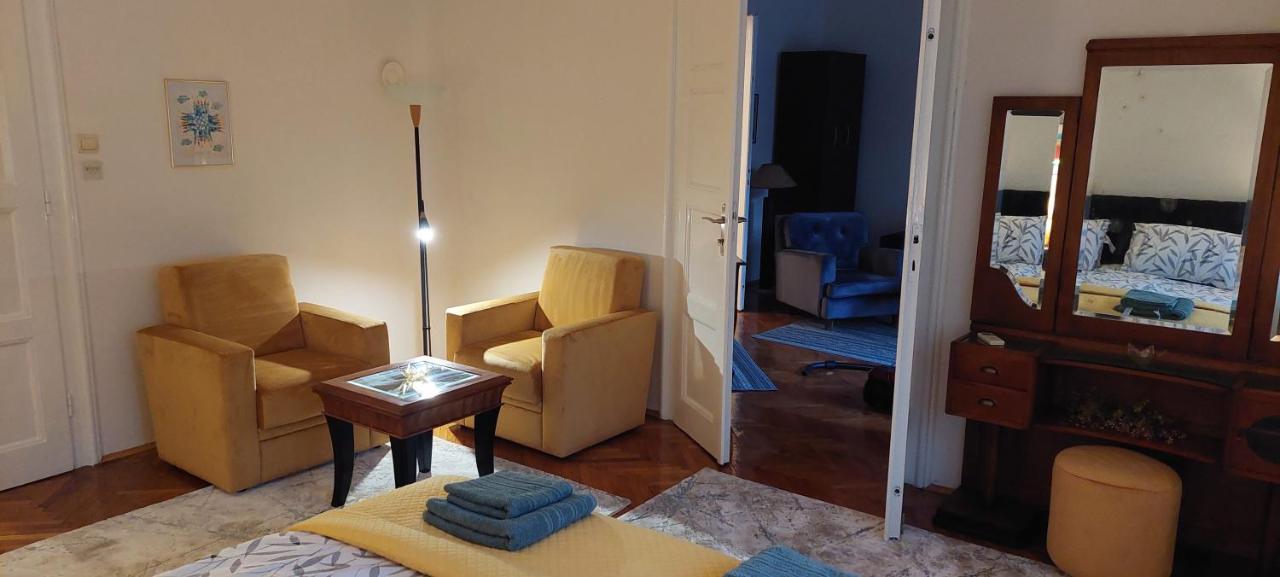 Bohemian Appartement Belgrado Buitenkant foto
